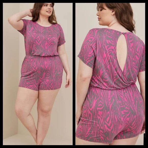 1X 14W 16W Torrid Pink Grey Zebra Lounge Romper Stretch Waist Keyhole Neck Closu - Picture 1 of 9